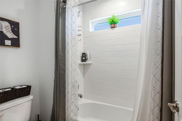 638 Paisley Harbor Court, Conroe, TX 77304