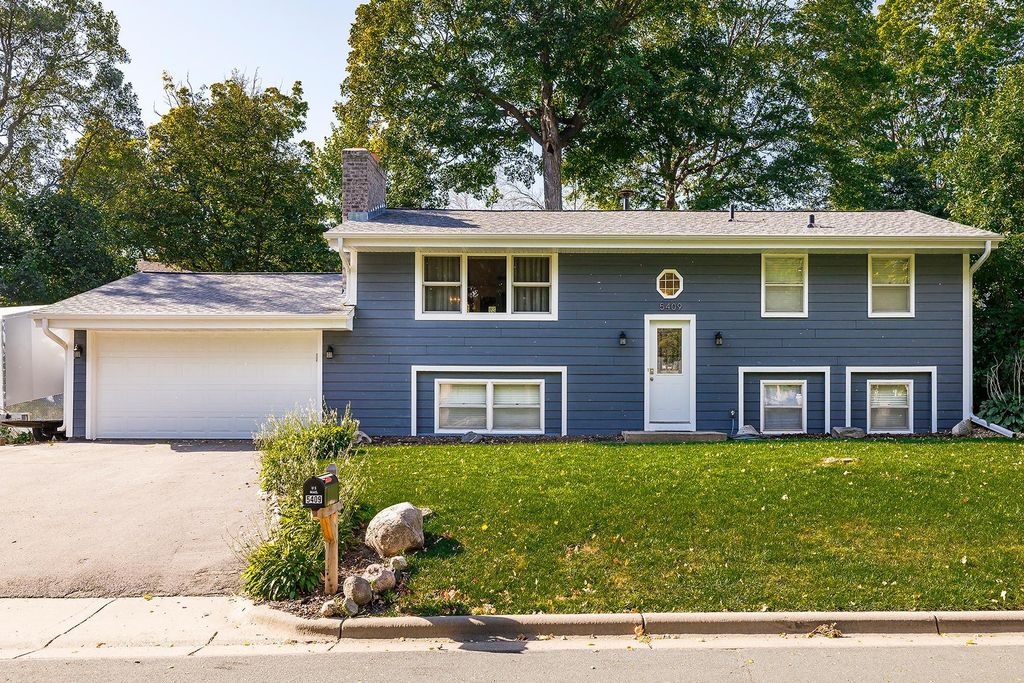 5409 Church Road, Mound, MN 55364
