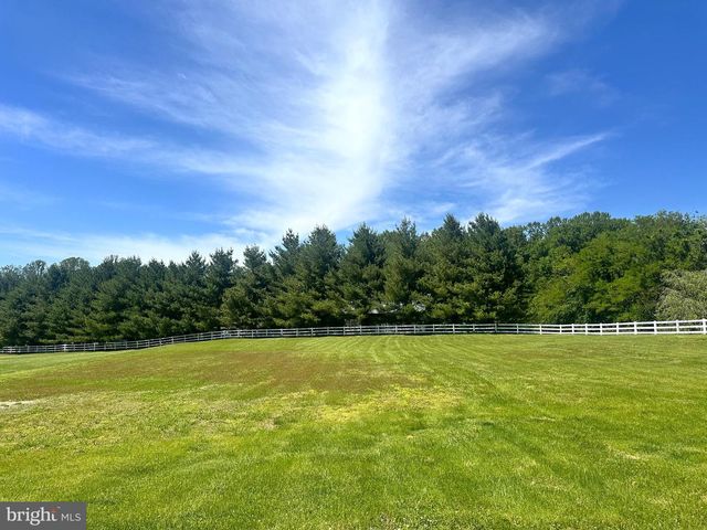 212 W BAY FRONT RD, Lothian, MD 20711