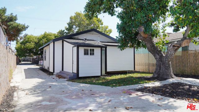 3123 W 67th Street, Los Angeles, CA 90043