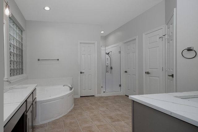 14 Heaven Tree, The Woodlands, TX 77382