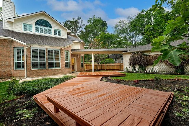 14 Heaven Tree, The Woodlands, TX 77382