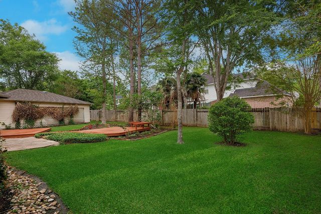 14 Heaven Tree, The Woodlands, TX 77382