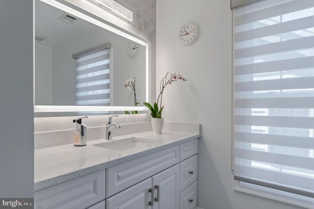 6479 PATUXENT VISTA DR, Alexandria, VA 22312