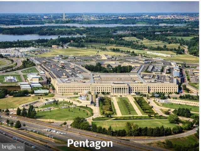 6479 PATUXENT VISTA DR, Alexandria, VA 22312