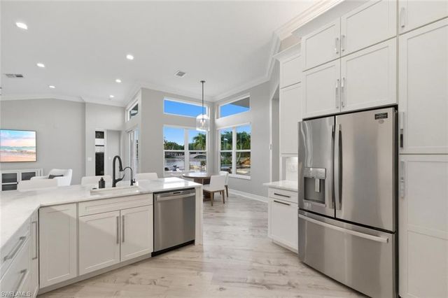 2179 Canary Island CV, Naples, FL 34119