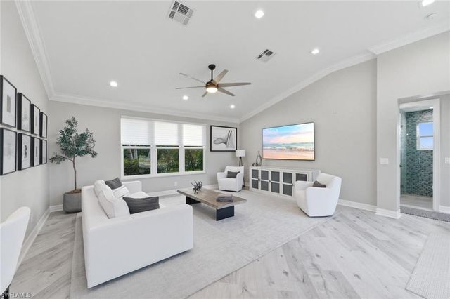 2179 Canary Island CV, Naples, FL 34119