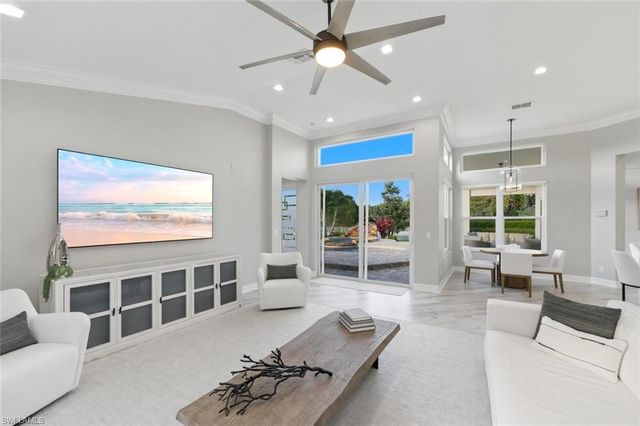 2179 Canary Island CV, Naples, FL 34119