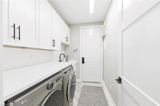 2179 Canary Island CV, Naples, FL 34119