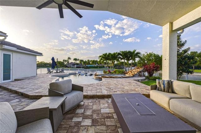 2179 Canary Island CV, Naples, FL 34119