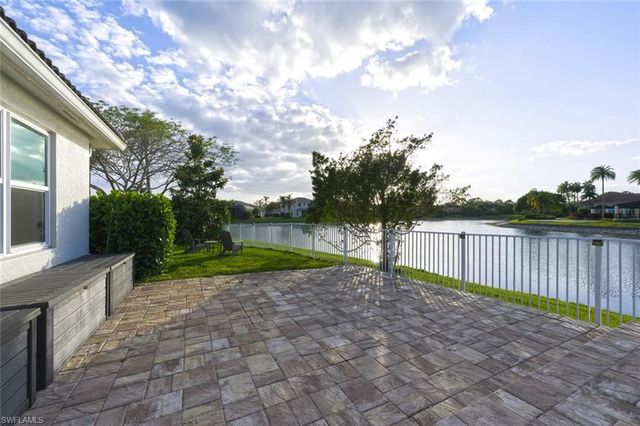 2179 Canary Island CV, Naples, FL 34119