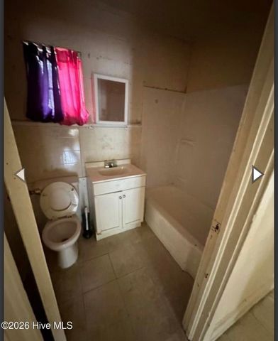 704 E Washington Avenue, Kinston, NC 28501
