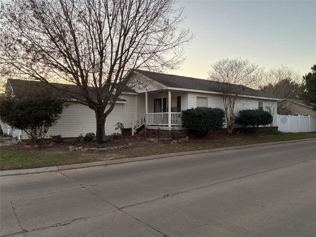 10202 Berrybriar Lane, Tomball, TX 77375