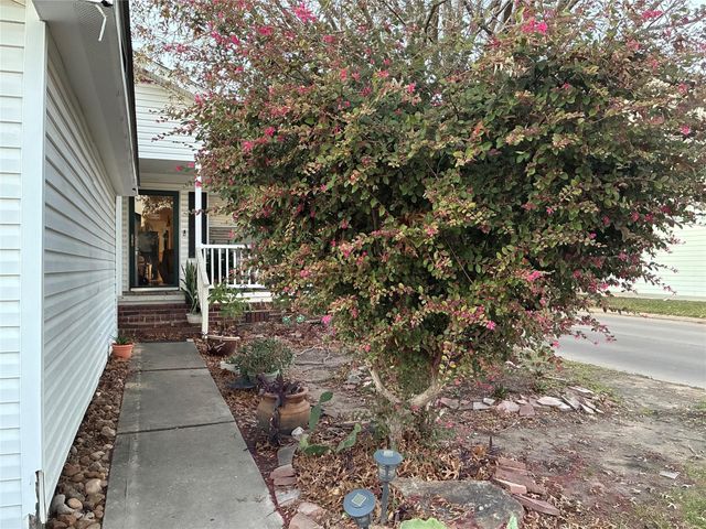 10202 Berrybriar Lane, Tomball, TX 77375