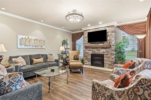 401 Northview Dr, Lancaster Twp, PA 16037