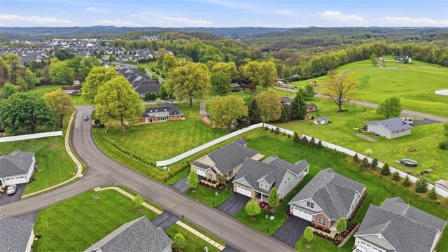 401 Northview Dr, Lancaster Twp, PA 16037