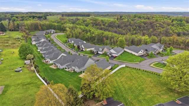 401 Northview Dr, Lancaster Twp, PA 16037