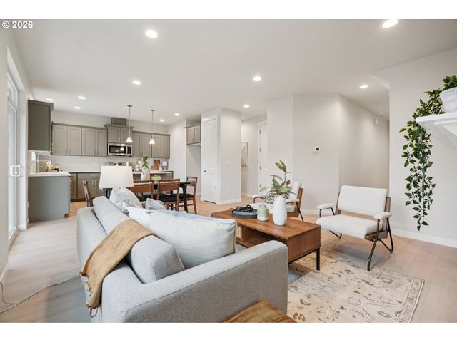 24411 Sw WHITE OAK Ter, Sherwood, OR 97140