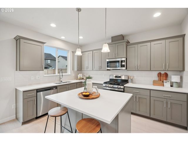 24411 Sw WHITE OAK Ter, Sherwood, OR 97140