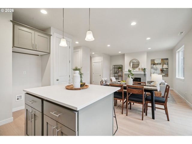 24411 Sw WHITE OAK Ter, Sherwood, OR 97140