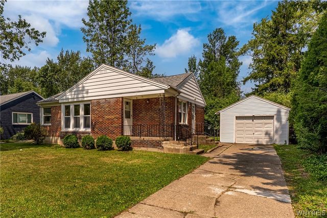 41 Jasper Drive, Amherst, NY 14226