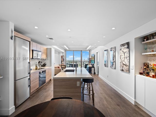 16385 Biscayne Blvd 3103, North Miami Beach, FL 33160