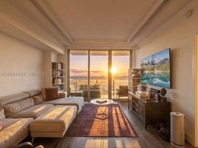 16385 Biscayne Blvd 3103, North Miami Beach, FL 33160