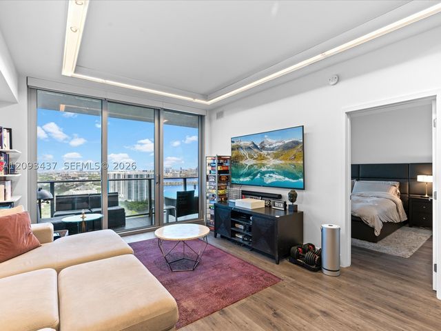 16385 Biscayne Blvd 3103, North Miami Beach, FL 33160