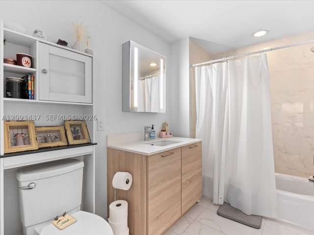 16385 Biscayne Blvd 3103, North Miami Beach, FL 33160