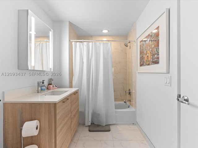 16385 Biscayne Blvd 3103, North Miami Beach, FL 33160