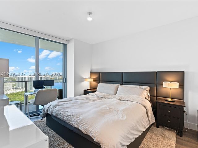 16385 Biscayne Blvd 3103, North Miami Beach, FL 33160