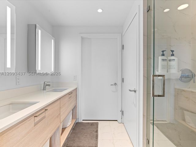 16385 Biscayne Blvd 3103, North Miami Beach, FL 33160
