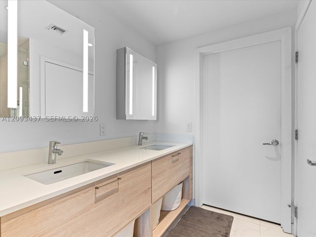 16385 Biscayne Blvd 3103, North Miami Beach, FL 33160