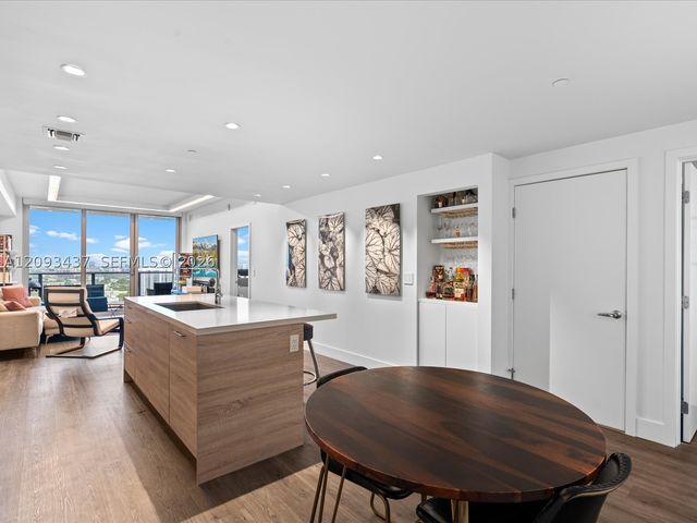 16385 Biscayne Blvd 3103, North Miami Beach, FL 33160