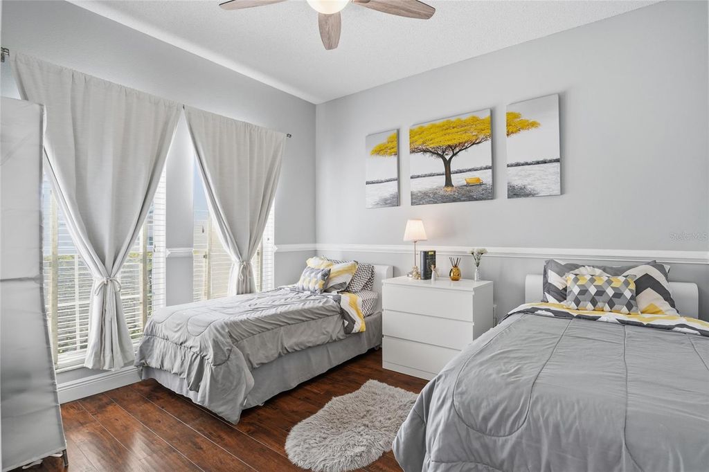 Image 15 of property listing at 930 OAK CHASE DRIVE, Orlando, FL 32828