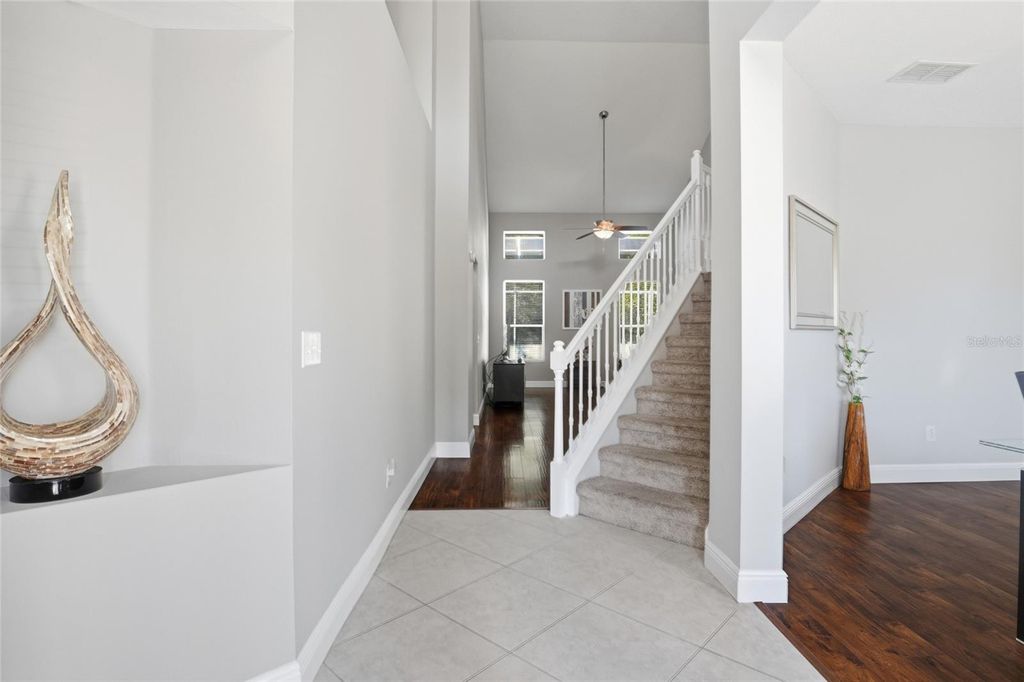 Image 17 of property listing at 930 OAK CHASE DRIVE, Orlando, FL 32828