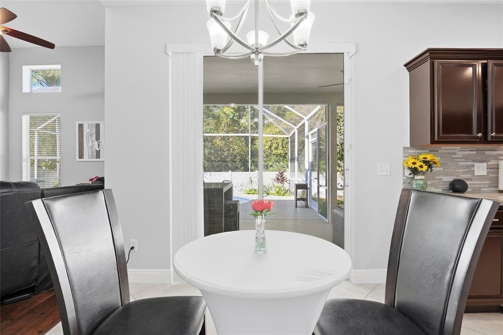 Image 8 of property listing at 930 OAK CHASE DRIVE, Orlando, FL 32828