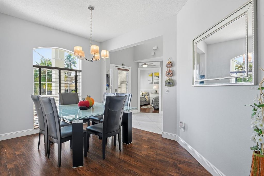 Image 9 of property listing at 930 OAK CHASE DRIVE, Orlando, FL 32828