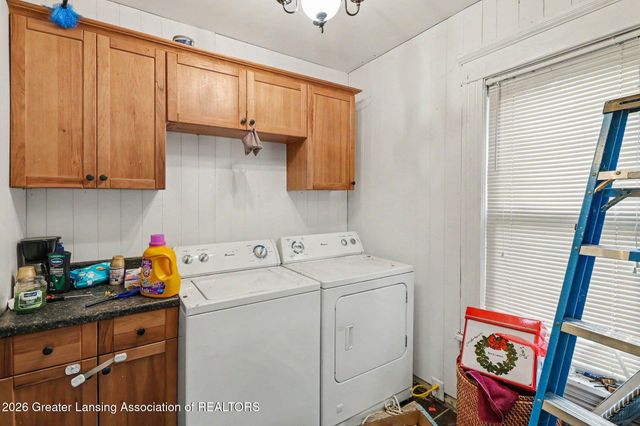 1233 N Eifert Road, Holt, MI 48842
