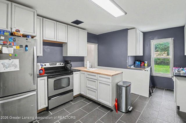 1233 N Eifert Road, Holt, MI 48842