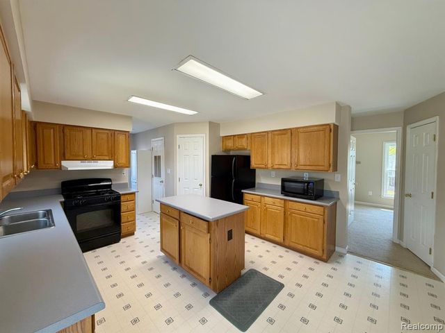 8205 Harrow Court, Northville, MI 48167
