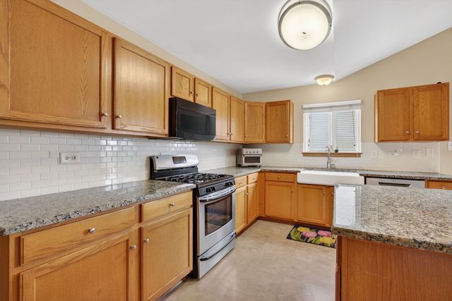 25557 S Mallard Drive, Channahon, IL 60410
