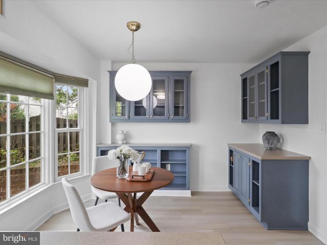 3001 FEDERAL HILL DR, Falls Church, VA 22044