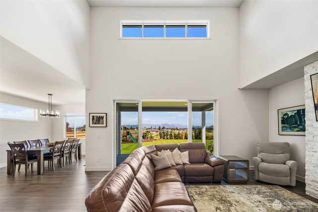 6917 232nd Avenue E, Buckley, WA 98321