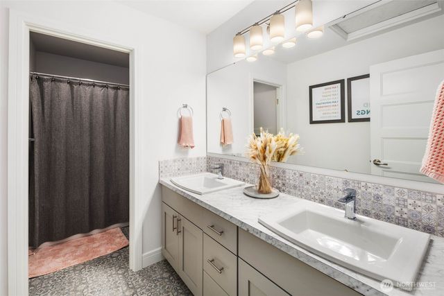 6917 232nd Avenue E, Buckley, WA 98321