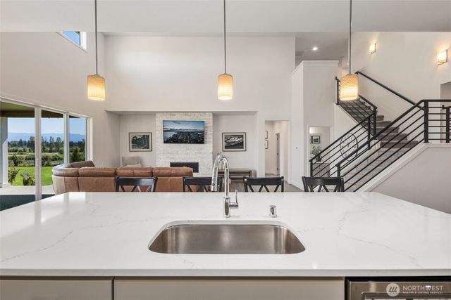 6917 232nd Avenue E, Buckley, WA 98321