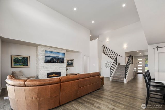 6917 232nd Avenue E, Buckley, WA 98321