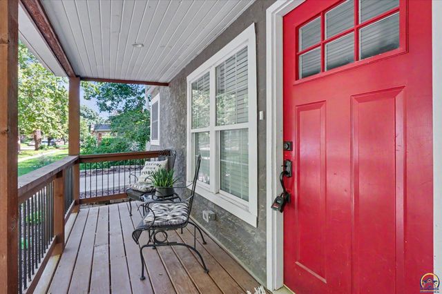 1526 Vermont, Lawrence, KS 66044