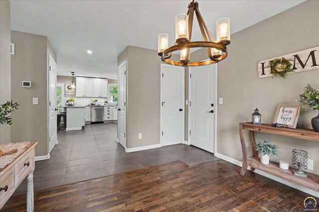 1526 Vermont, Lawrence, KS 66044
