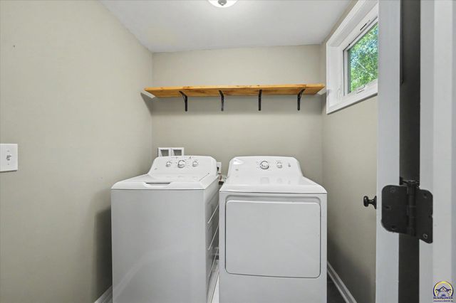 1526 Vermont, Lawrence, KS 66044